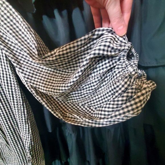Max studio button halfway down black and white checkered shirt. Large - Picture 3 of 4